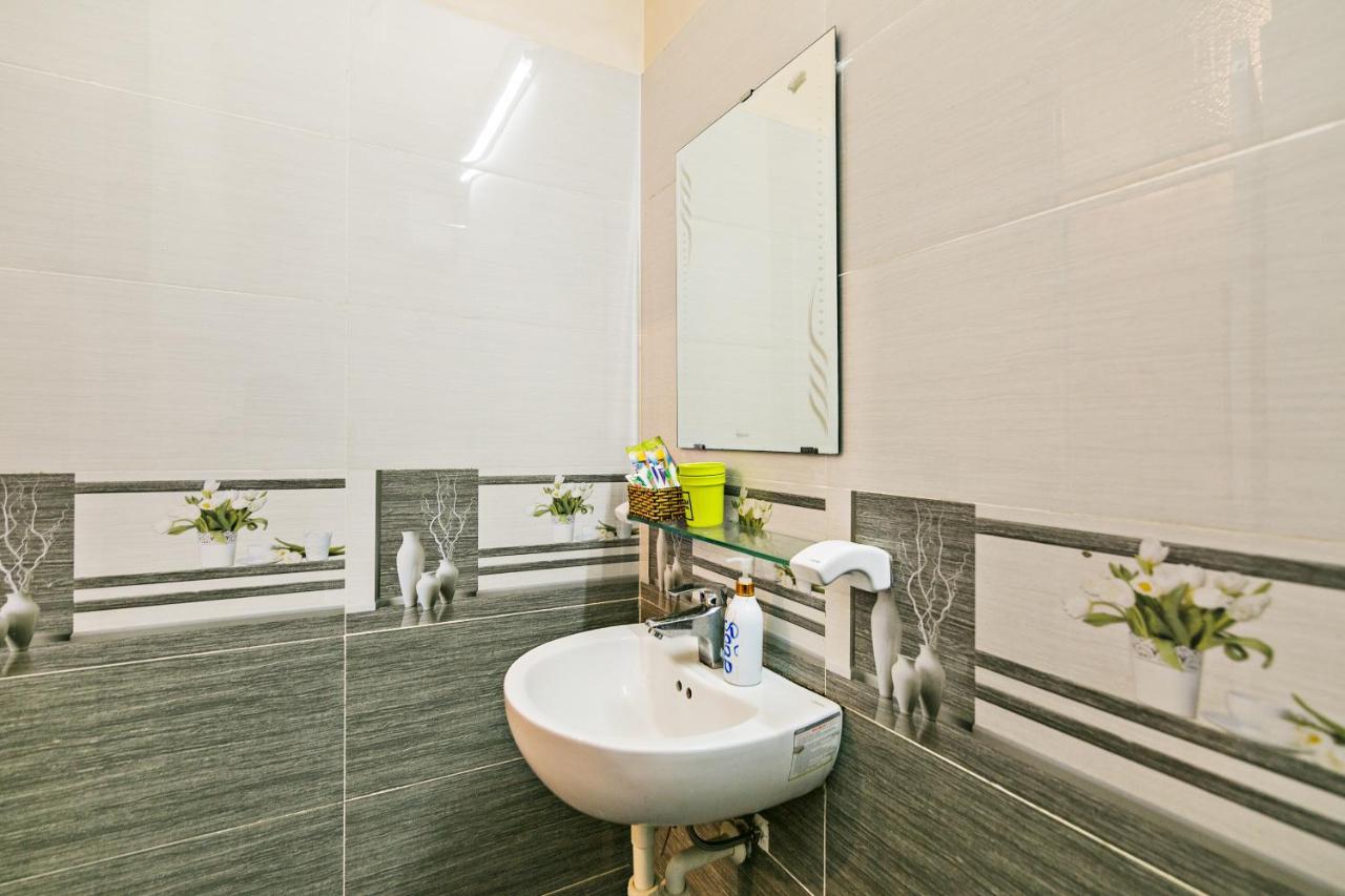 Spot On 711 Otium Hostel Дананг Екстер'єр фото